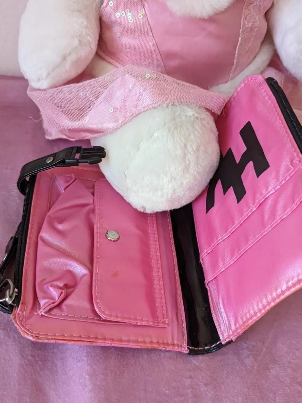 Hello Kitty Pink Wallet Puffer Jacket Look Surface